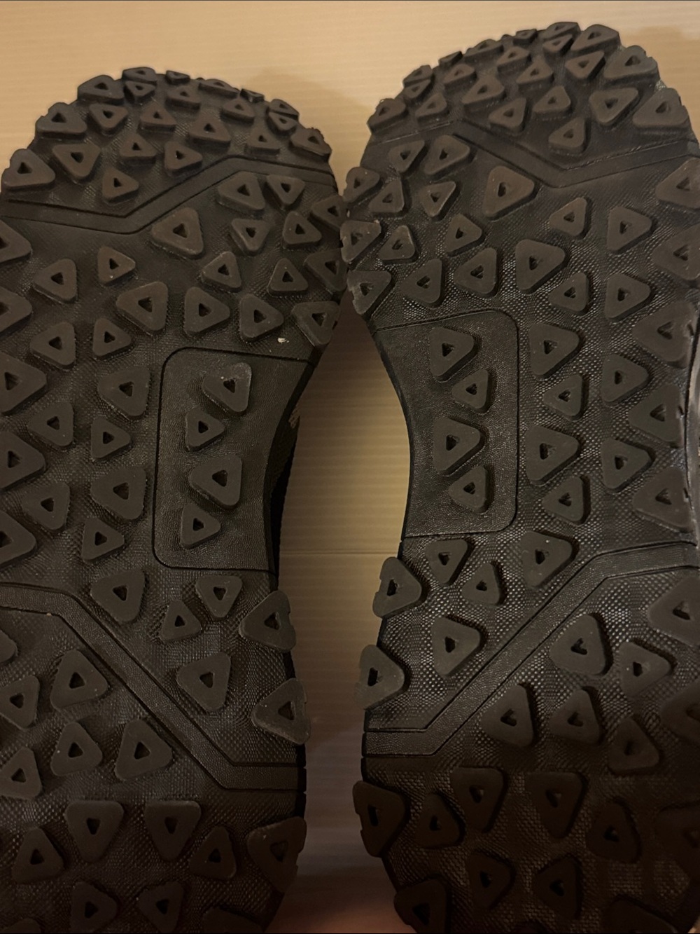 Men’s Lace-up Camouflage Athletic Sneakers - Picture 6 of 7